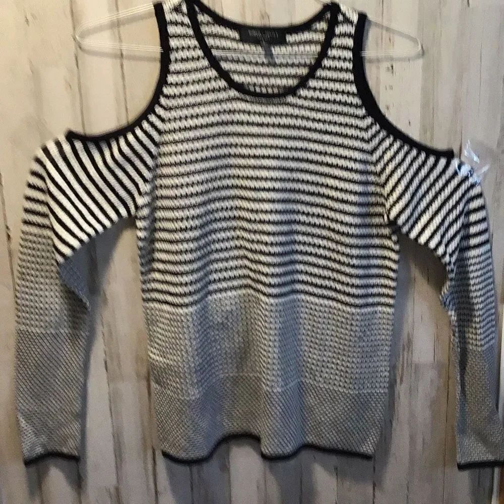 Blouse blouse by Romeo and Juliet size large